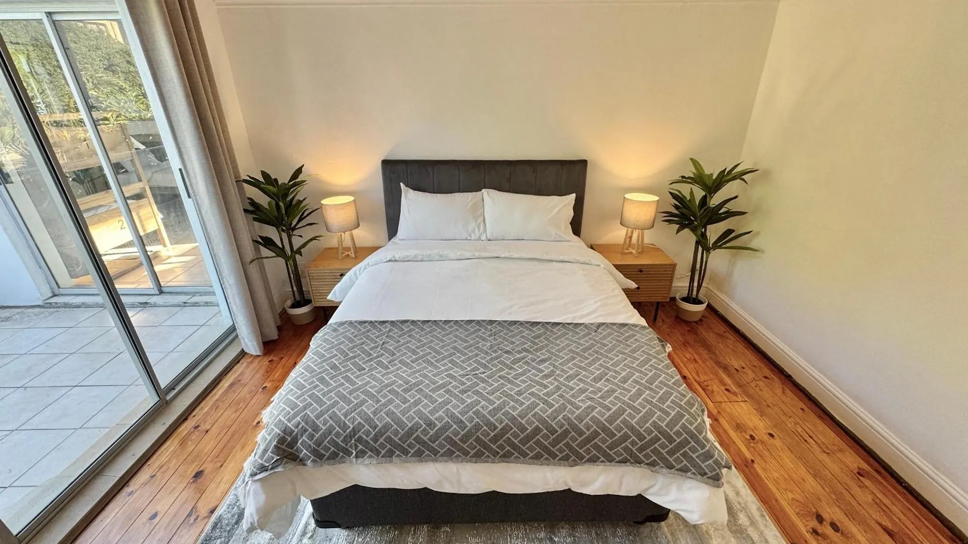 Soul Fam Hostel - Lgbtq Inclusive Cape Town 0*,  Güney Afrika