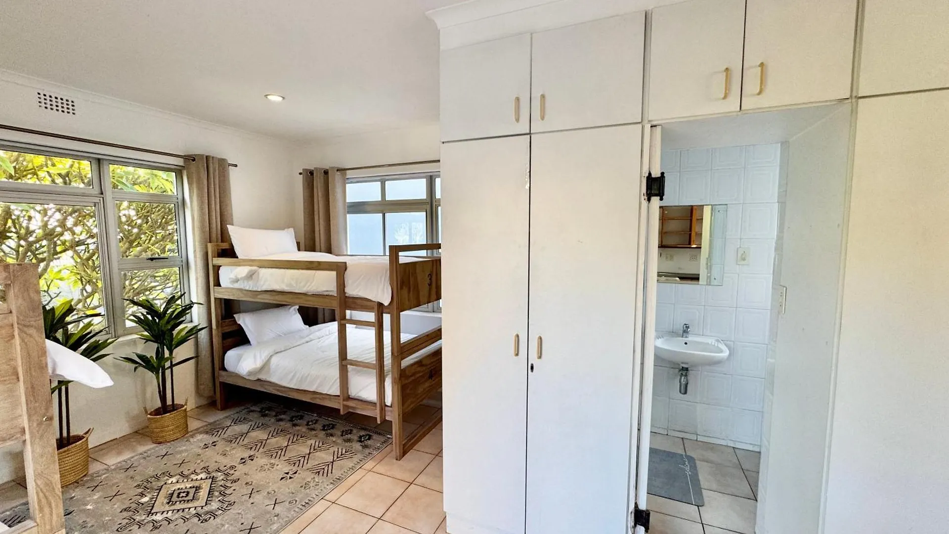 Soul Fam Hostel - Lgbtq Inclusive Cape Town